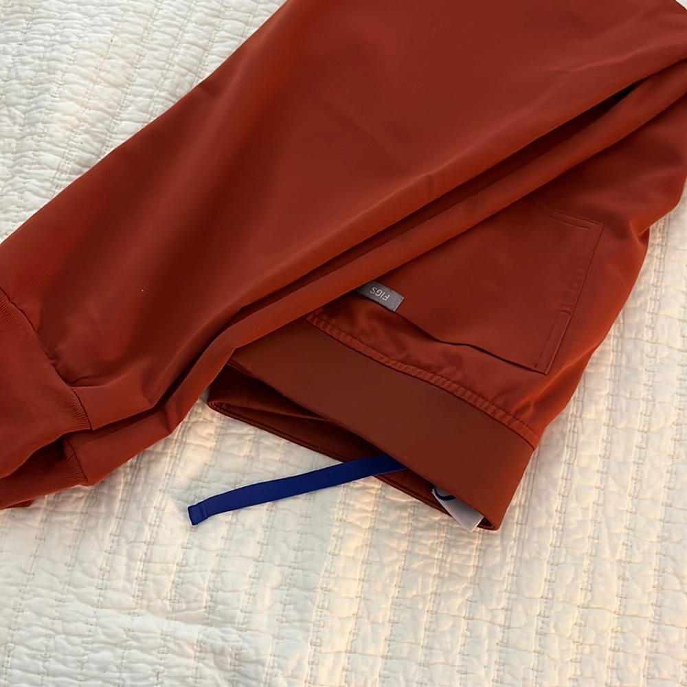 Figs burnt orange joggers